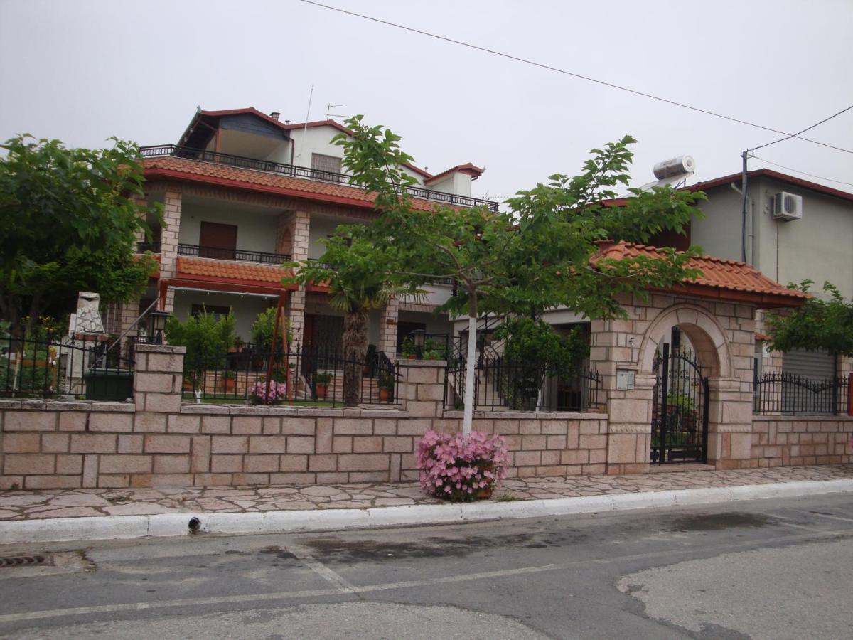 Simos Apartments Korinos Exterior photo